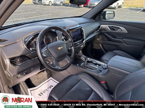 Used 2022 Chevrolet Traverse LT image 13