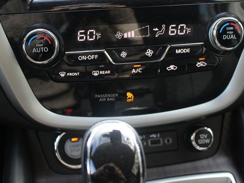 Used 2020 Nissan Murano Platinum image 37