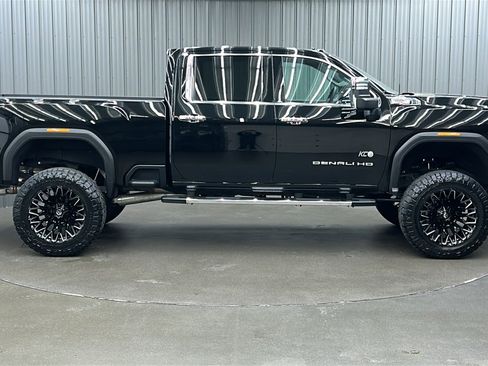 Used 2025 GMC Sierra 3500 Denali w/ Denali Reserve Package image 6