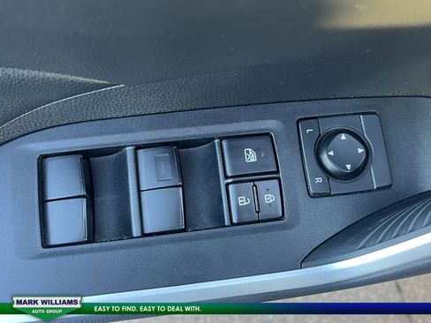 Used 2020 Toyota RAV4 LE image 13