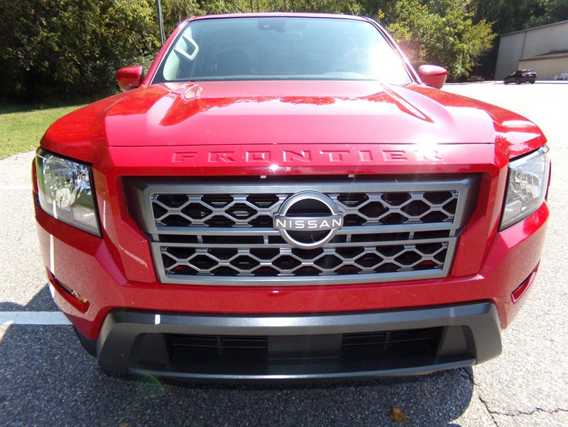 Used 2022 Nissan Frontier SV AWD/4WD image 3