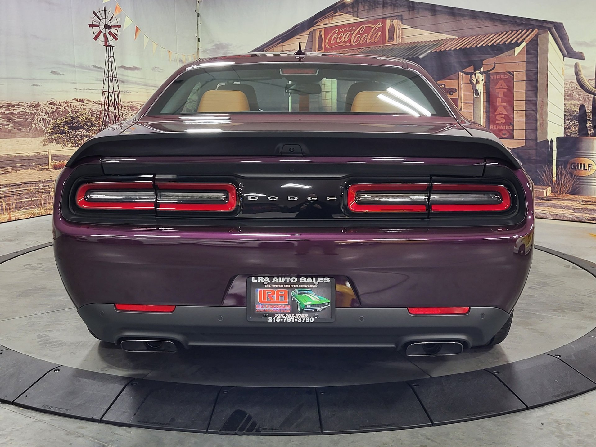 Used 2022 Dodge Challenger SRT Hellcat RWD image 4