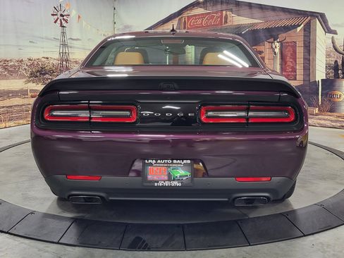 Used 2022 Dodge Challenger SRT Hellcat image 4