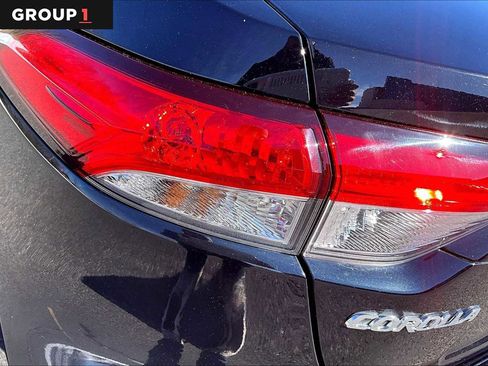 Certified 2023 Toyota Corolla LE image 28