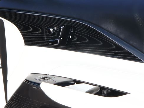 Certified 2024 Cadillac Lyriq Luxury image 21