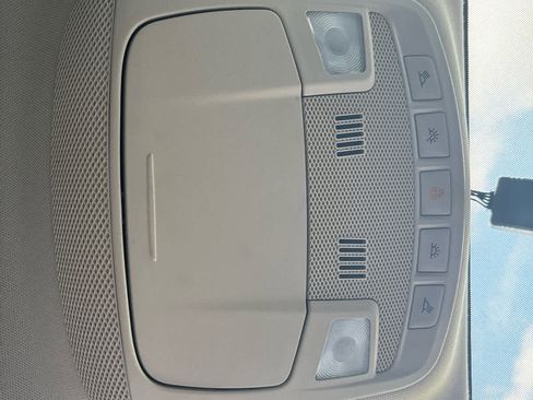 Used 2018 Ford Fusion SE w/ Fusion SE Technology Package image 24