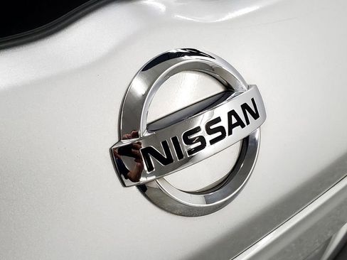 Used 2018 Nissan Kicks S image 22