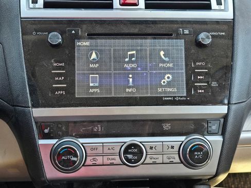 Used 2015 Subaru Outback 2.5i Premium image 15