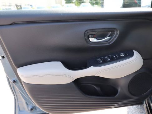 Used 2024 Honda HR-V EX-L image 12