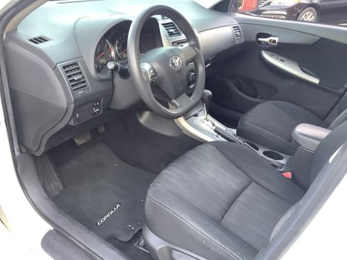 Used 2013 Toyota Corolla S image 11