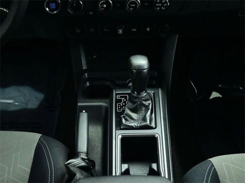 Used 2020 Toyota Tacoma TRD Off-Road image 5