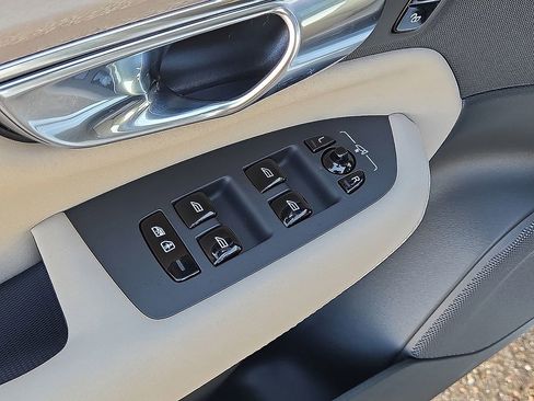 New 2026 Volvo XC90 B6 Ultra image 22