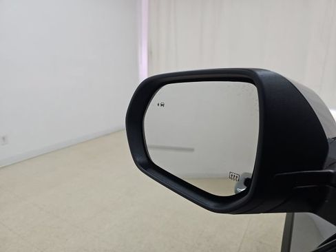 Used 2026 Chevrolet Equinox LT FWD image 12