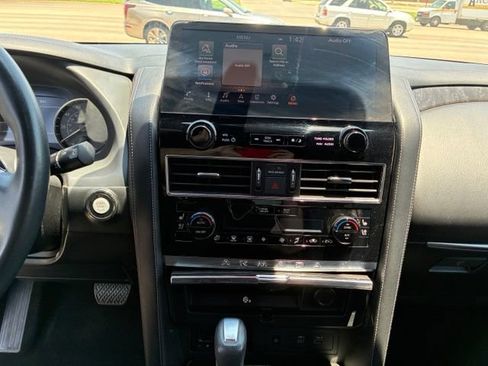Certified 2022 Nissan Armada Platinum w/ Captain's Chairs Package RWD image 15