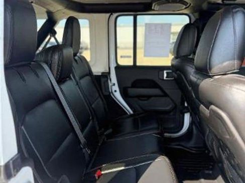 Used 2021 Jeep Wrangler Unlimited Rubicon w/ Xtreme Recon 35" Tire Package image 52