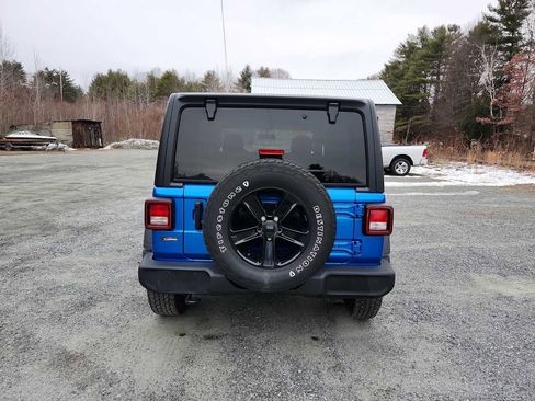Used 2021 Jeep Wrangler Unlimited Sport image 15