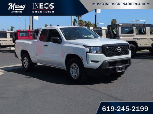 Used 2023 Nissan Frontier S image 2