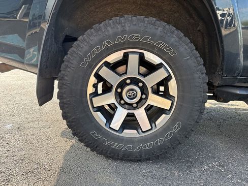 Used 2020 Toyota 4Runner TRD Off-Road Premium w/ Moonroof Package AWD/4WD image 50