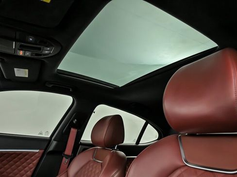 Used 2022 Genesis G70 3.3T Launch Edition image 23