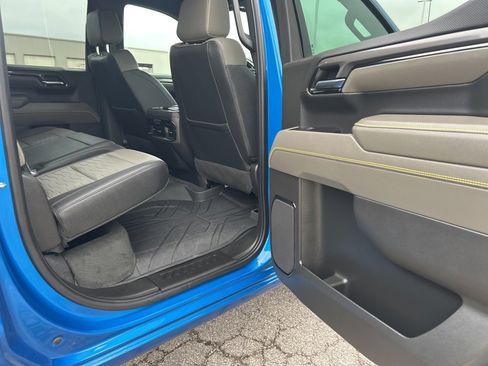 Used 2024 Chevrolet Silverado 1500 ZR2 image 22