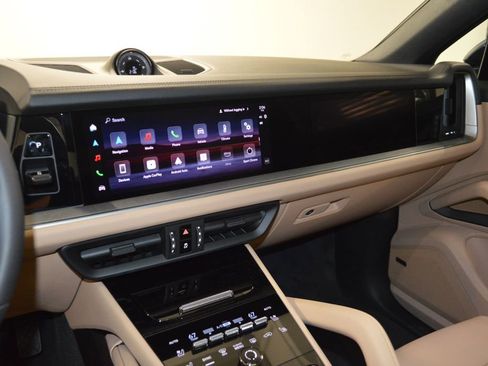 New 2026 Porsche Cayenne Coupe AWD/4WD image 25