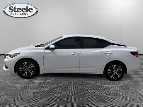 Used 2022 Nissan Sentra SV image 2