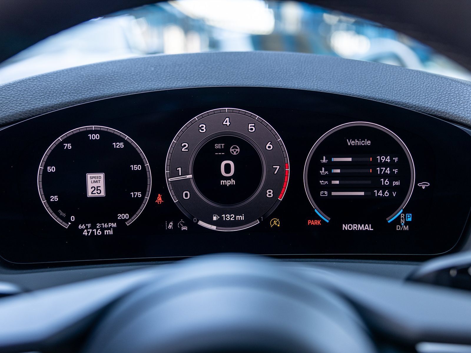 Certified 2025 Porsche Panamera image 26