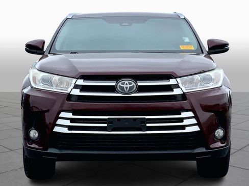 Used 2019 Toyota Highlander XLE image 4
