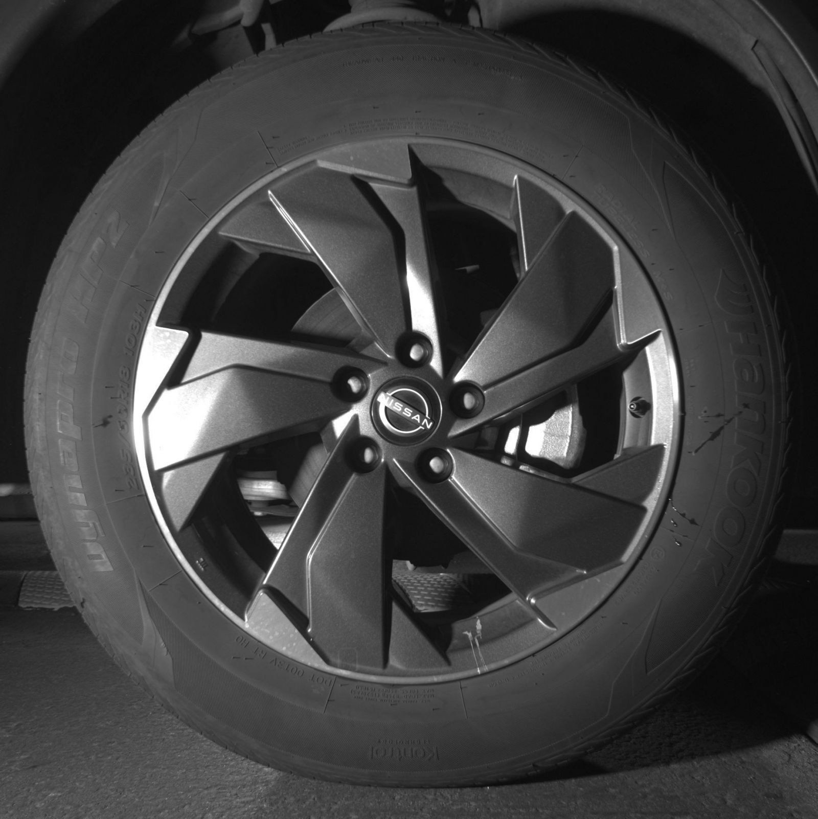 Used 2025 Nissan Rogue SV AWD/4WD image 15
