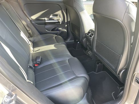 Certified 2025 Mercedes-Benz GLA 250 image 42