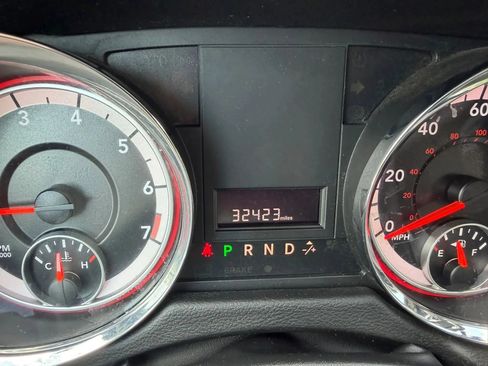 Used 2018 Dodge Grand Caravan SE w/ UConnect Hands-Free Group FWD image 19