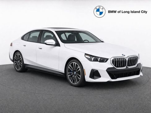 New 2026 BMW 530i xDrive w/ M Sport Package AWD/4WD image 1