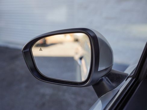 Used 2023 Mitsubishi Outlander SE image 37