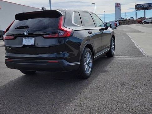 Used 2023 Honda CR-V EX image 3
