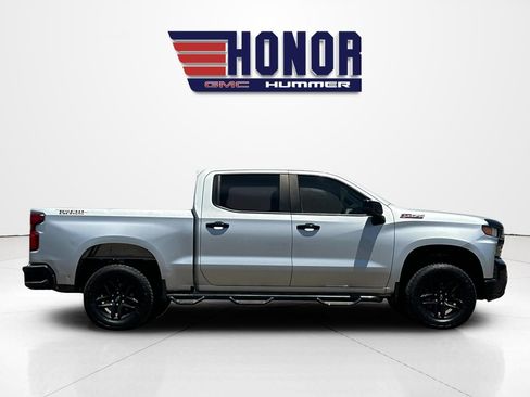 Used 2019 Chevrolet Silverado 1500 Custom Trail Boss w/ Custom Convenience Package AWD/4WD image 3