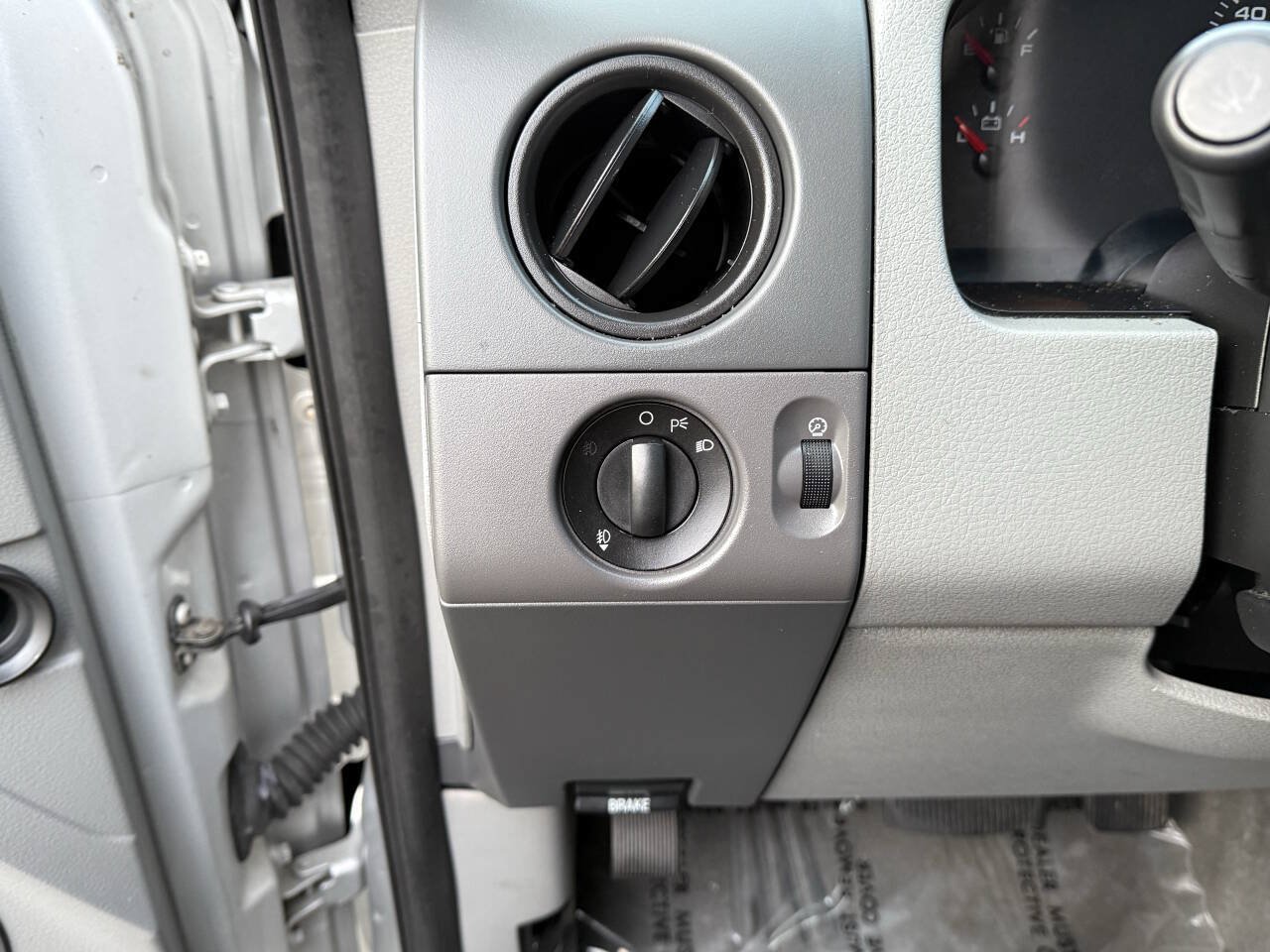 Used 2005 Ford F150 STX AWD/4WD image 36