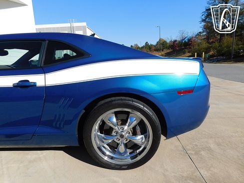 Used 2010 Chevrolet Camaro SS RWD image 16