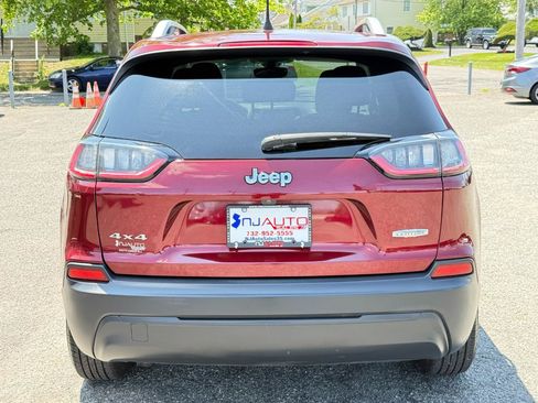 Used 2019 Jeep Cherokee Latitude Plus w/ Comfort/Convenience Group AWD/4WD image 5