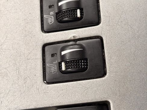 Used 2013 Toyota 4Runner Limited image 23