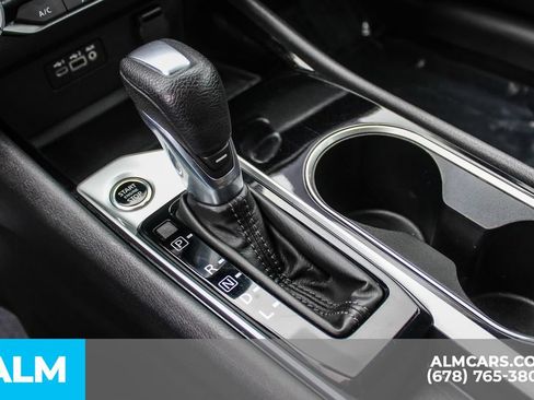 Used 2024 Nissan Altima 2.5 SV FWD image 27