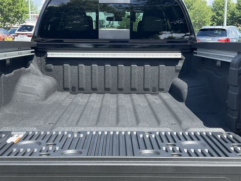 New 2025 Nissan Frontier SV w/ SV Convenience Package image 24