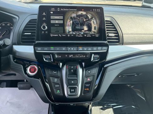Used 2025 Honda Odyssey Touring image 14