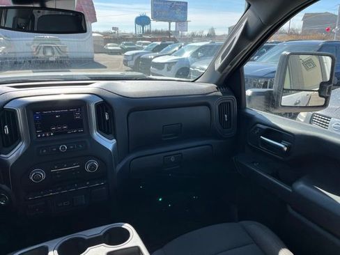 Used 2025 Chevrolet Silverado 2500 Custom w/ Custom Convenience Package image 39