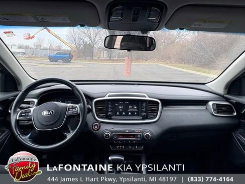 Used 2020 Kia Sorento S image 12