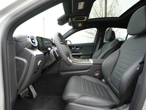 Certified 2025 Mercedes-Benz GLC 300 4MATIC image 36