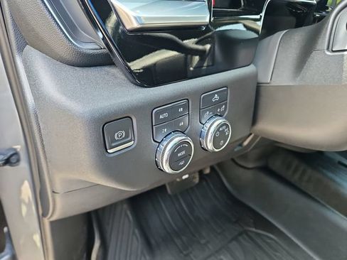 Used 2023 GMC Sierra 1500 SLE AWD/4WD image 16