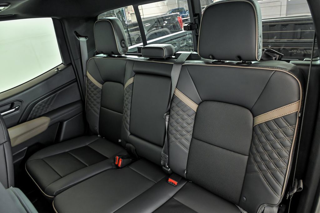 New 2026 GMC Canyon Denali AWD/4WD image 16