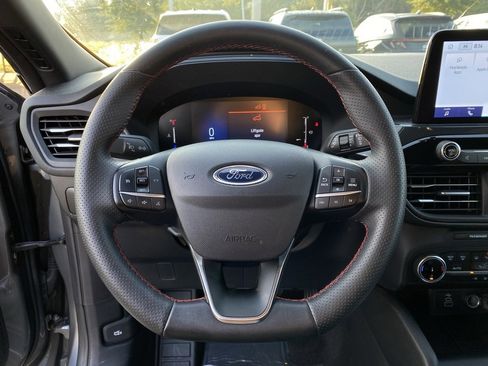 Used 2025 Ford Escape ST-Line image 11