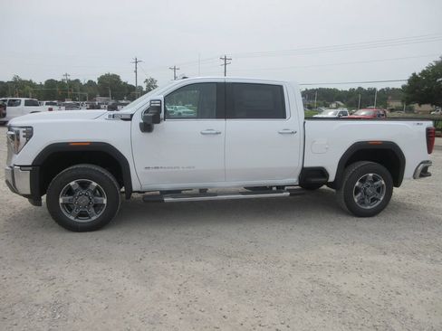 New 2026 GMC Sierra 2500 SLT w/ SLT Premium Package AWD/4WD image 9