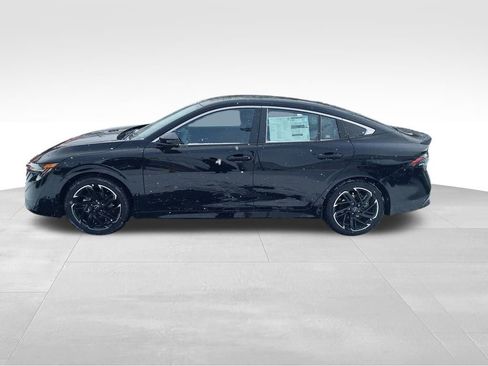 New 2026 Nissan Sentra SR w/ SR Premium Package FWD image 2